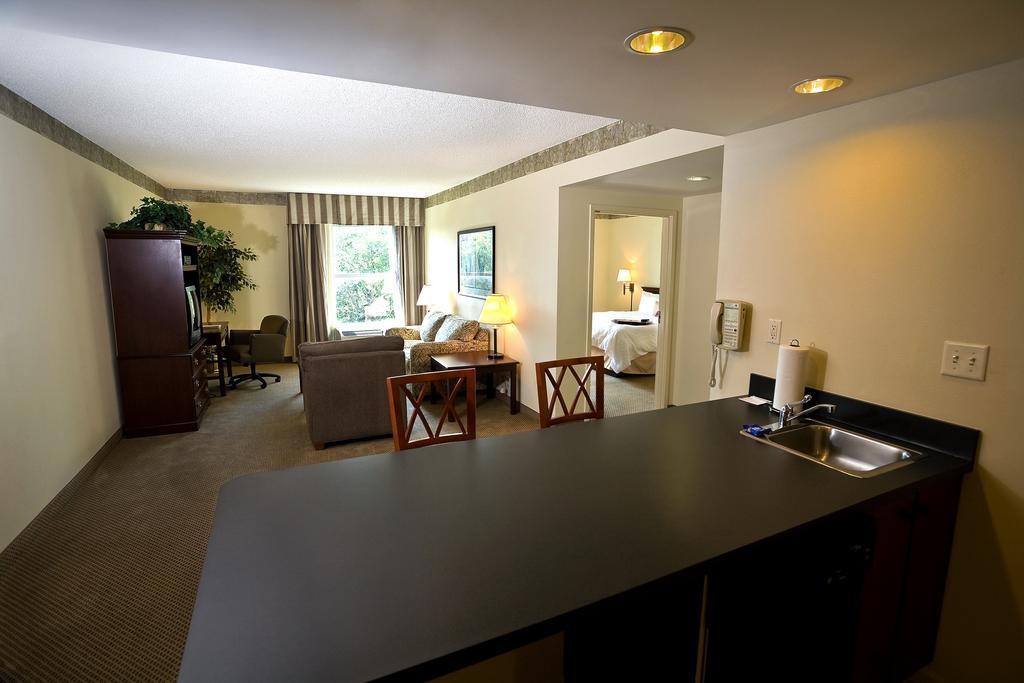 Hampton Inn & Suites Charlotte Arrowood Rd Dış mekan fotoğraf