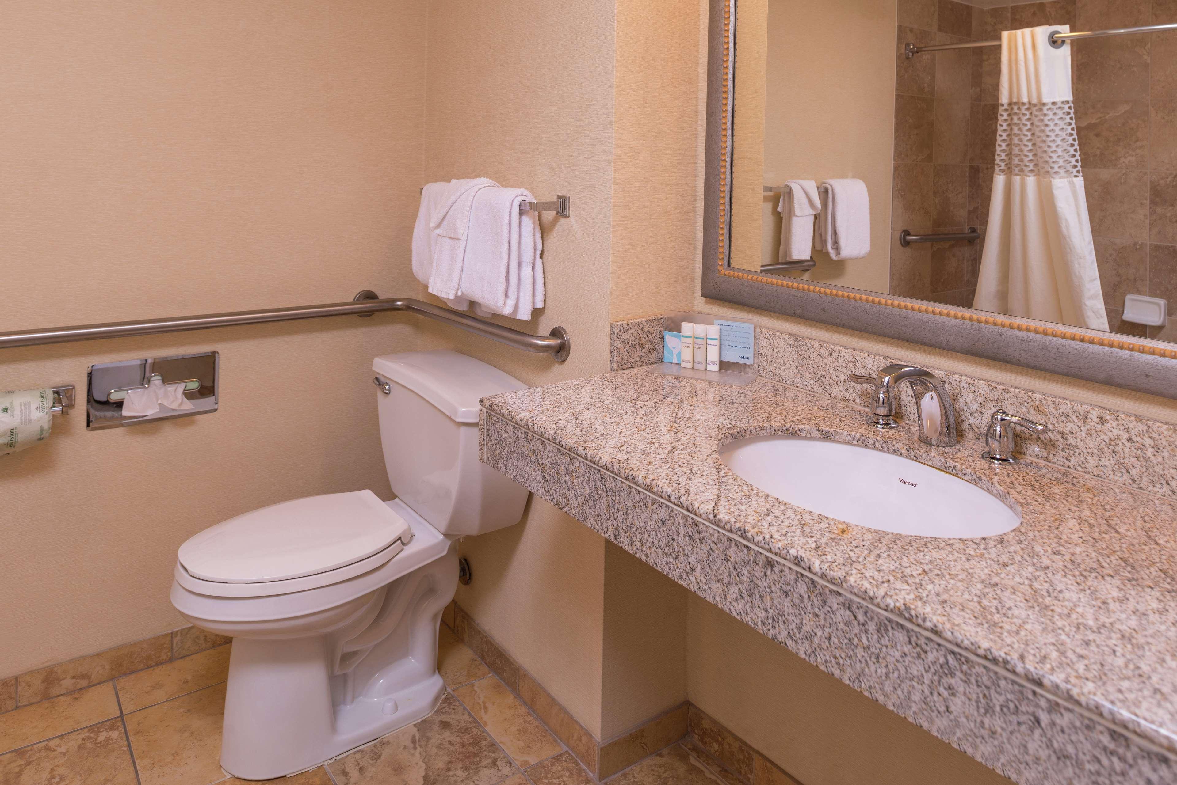 Hampton Inn & Suites Charlotte Arrowood Rd Dış mekan fotoğraf