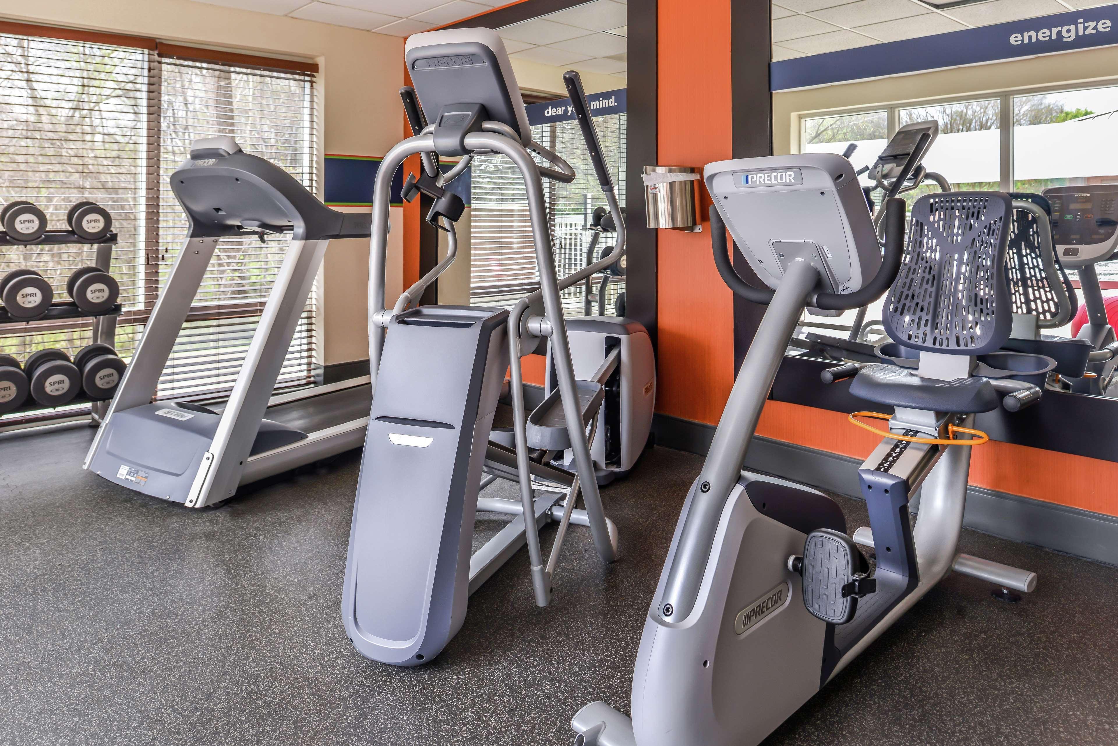 Hampton Inn & Suites Charlotte Arrowood Rd Dış mekan fotoğraf