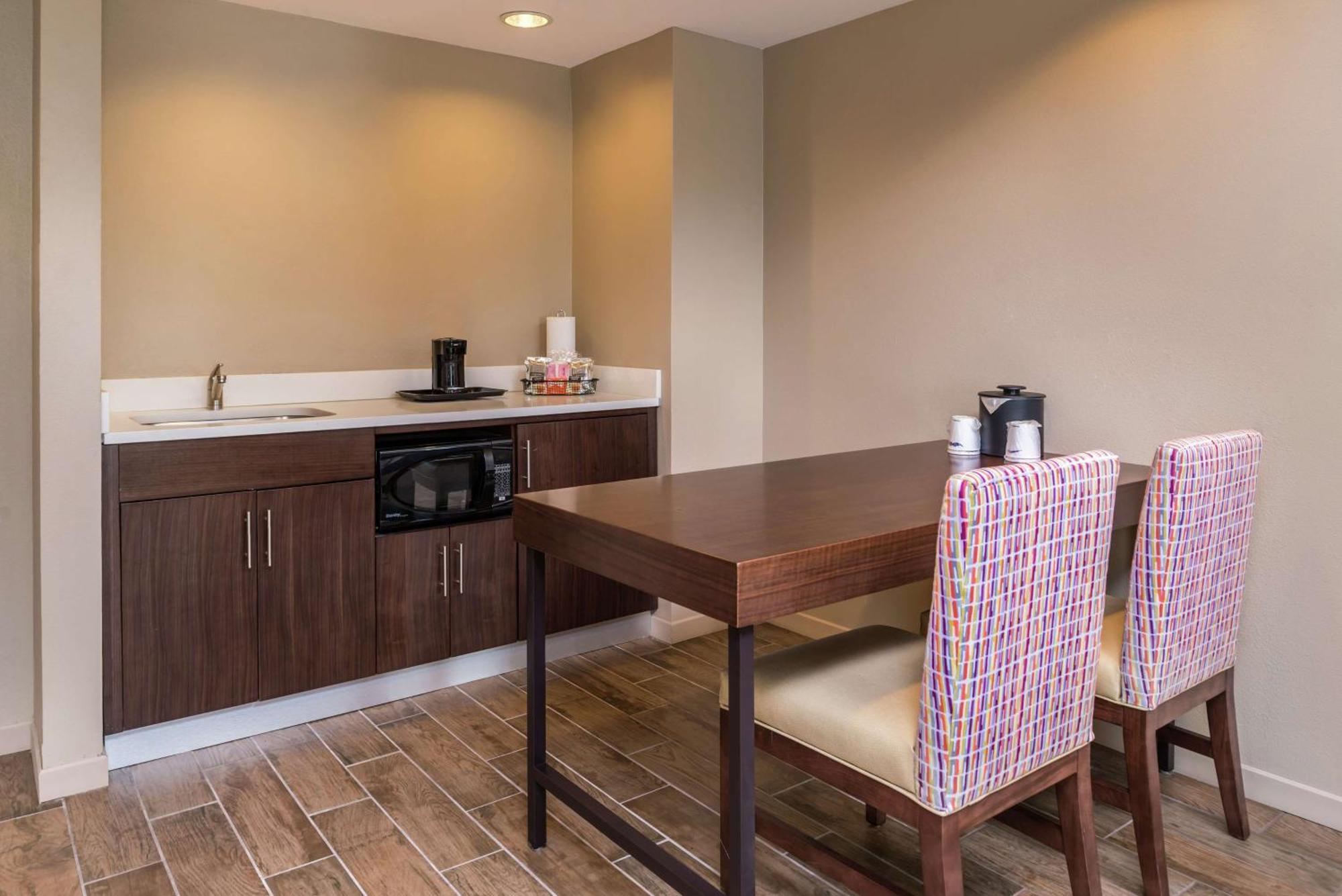 Hampton Inn & Suites Charlotte Arrowood Rd Dış mekan fotoğraf