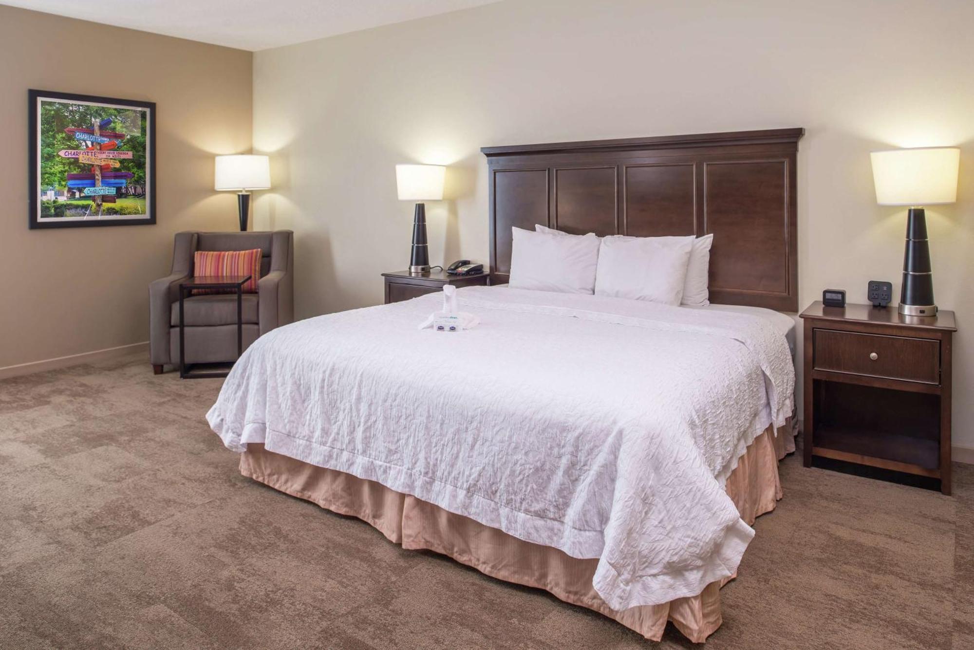Hampton Inn & Suites Charlotte Arrowood Rd Dış mekan fotoğraf