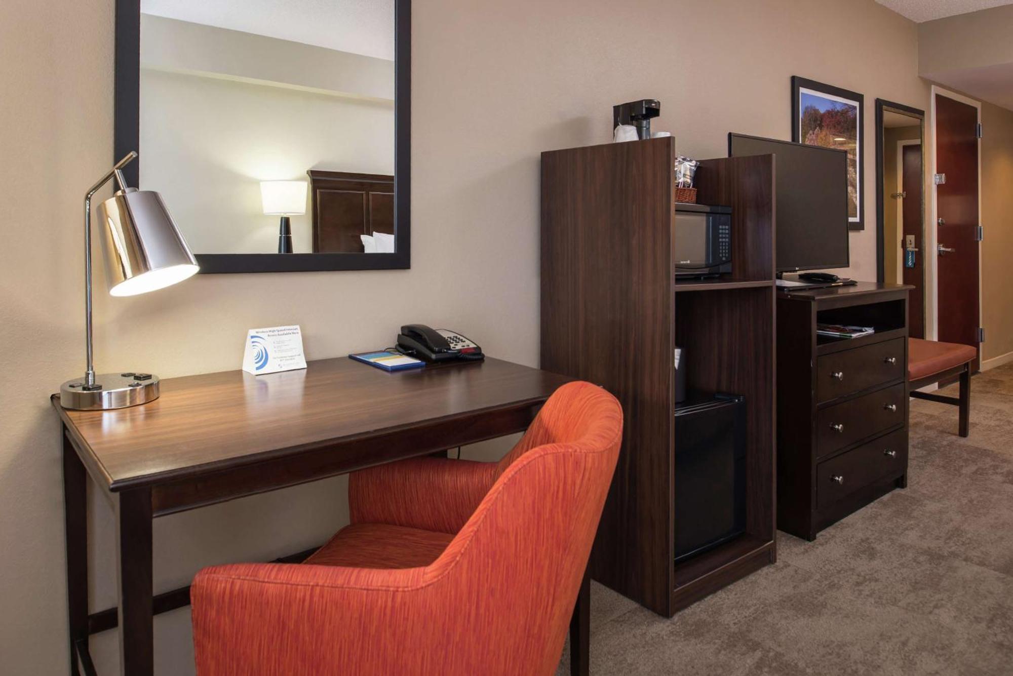 Hampton Inn & Suites Charlotte Arrowood Rd Dış mekan fotoğraf