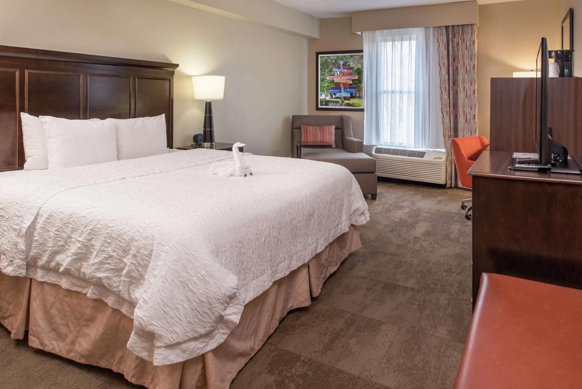 Hampton Inn & Suites Charlotte Arrowood Rd Dış mekan fotoğraf