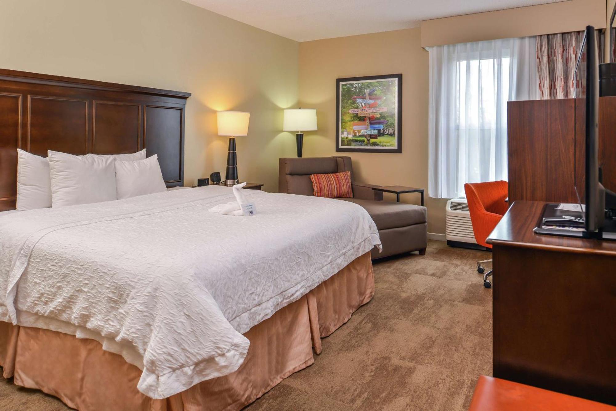 Hampton Inn & Suites Charlotte Arrowood Rd Dış mekan fotoğraf