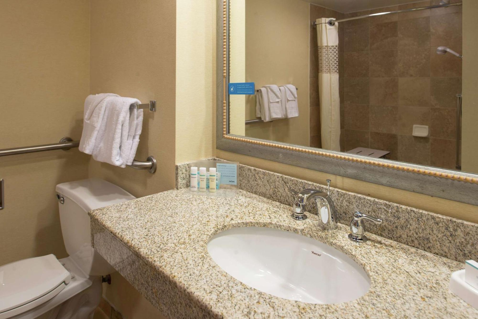 Hampton Inn & Suites Charlotte Arrowood Rd Dış mekan fotoğraf
