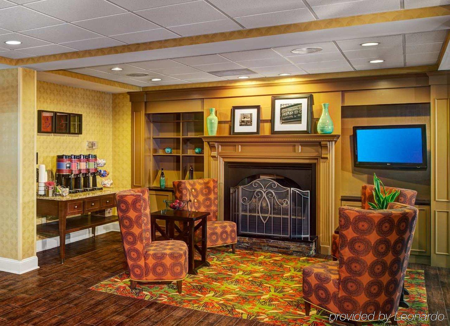 Hampton Inn & Suites Charlotte Arrowood Rd İç mekan fotoğraf