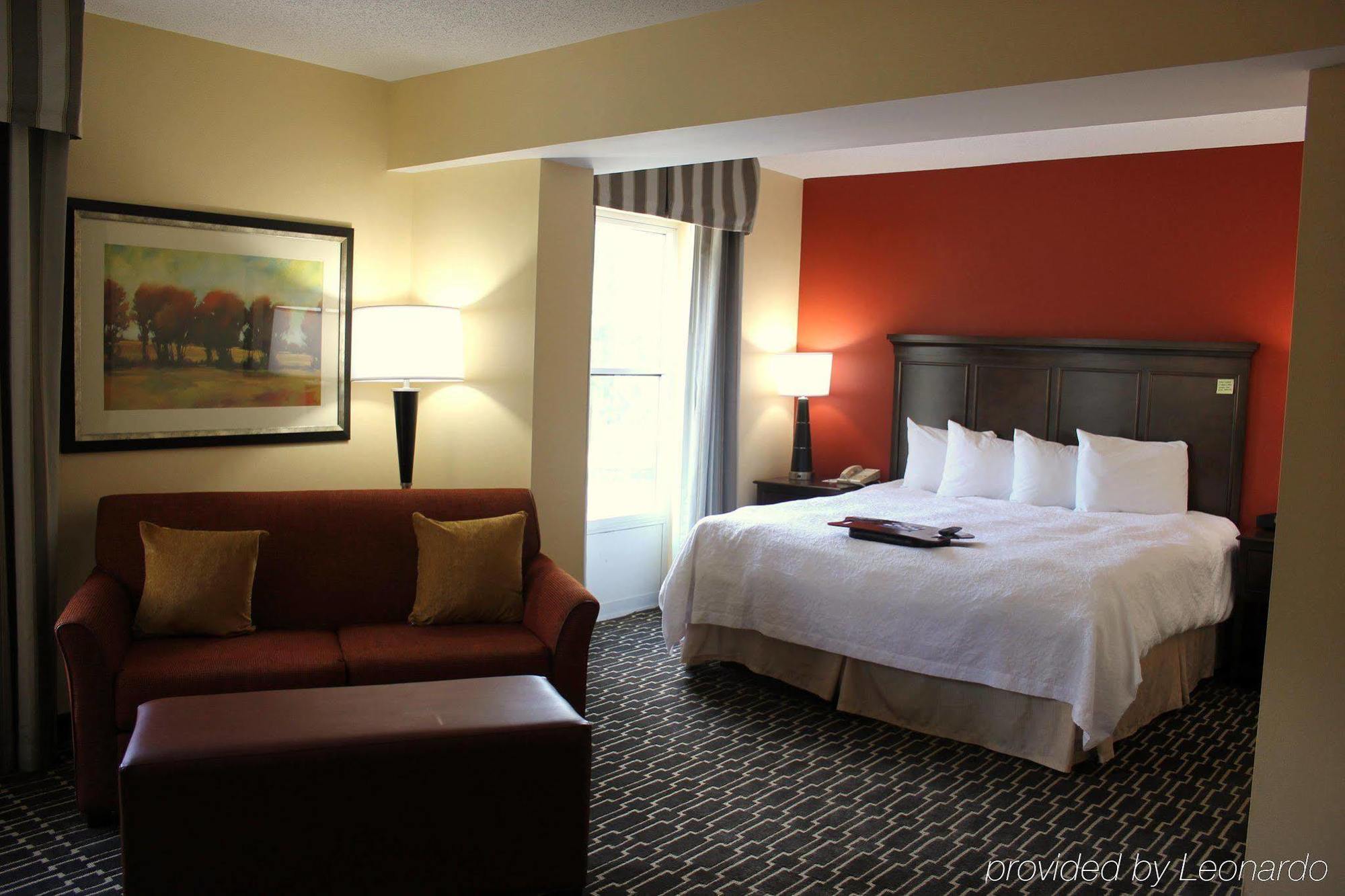 Hampton Inn & Suites Charlotte Arrowood Rd Oda fotoğraf