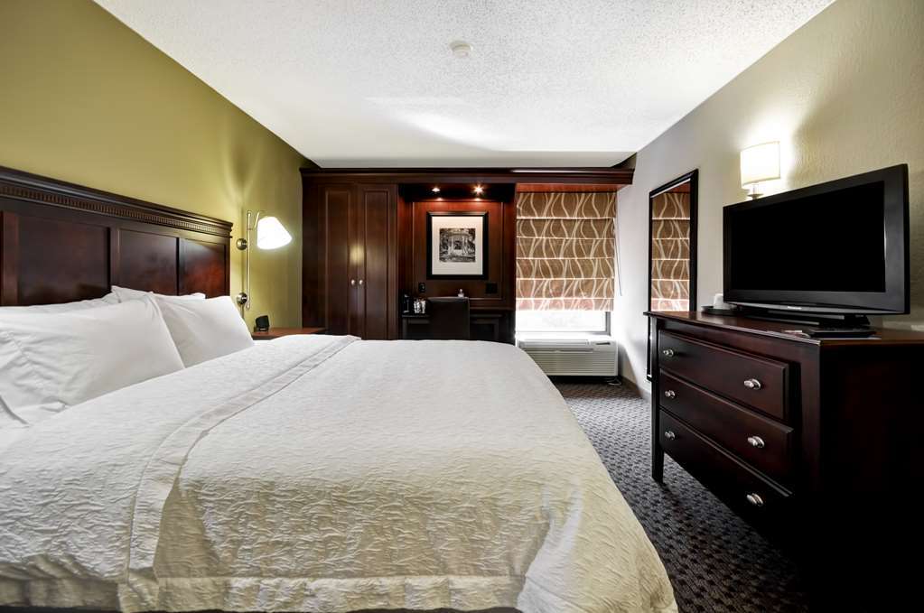 Hampton Inn & Suites Charlotte Arrowood Rd Oda fotoğraf